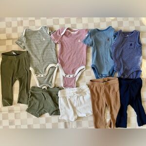 9 Like New GAP and Old Navy Baby mix and match clothes. Ribbed Bodysuit Onesies